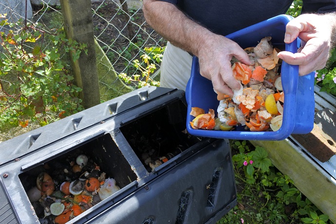 mały kompostownik plastikowy